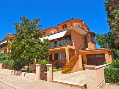 Apartment Two bedroom apartment with terrace and sea view Fažana A-19641-a - Outdoor photo 7