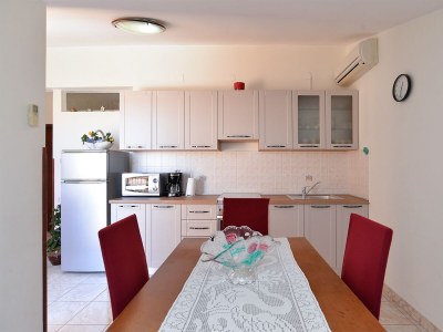 Apartment Two bedroom apartment with terrace and sea view Fažana A-19641-a - Outdoor photo 15