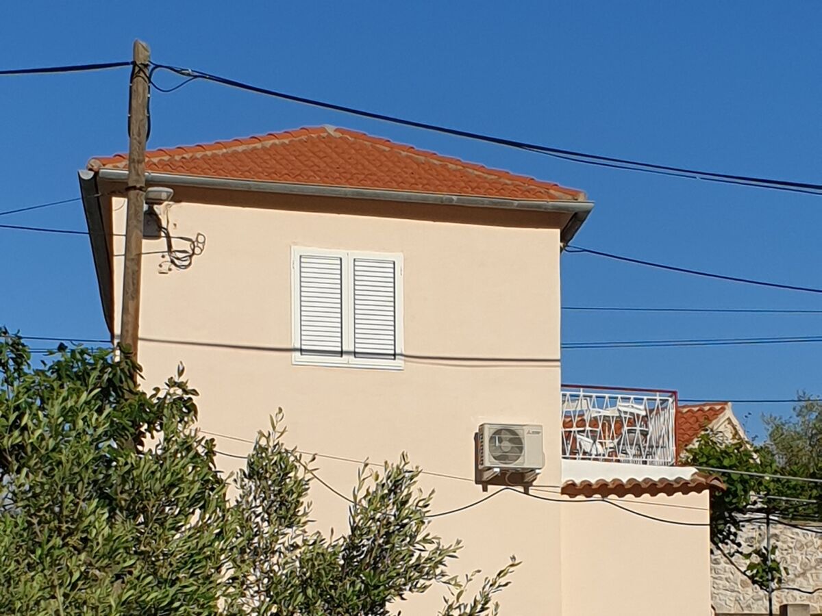 Apartment One bedroom apartment with terrace Lukoran, Ugljan A-17391-a - Outdoor photo 2