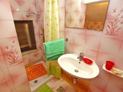 Apartment Two bedroom apartment with terrace Valbandon, Fažana A-19685-c - Outdoor photo 23