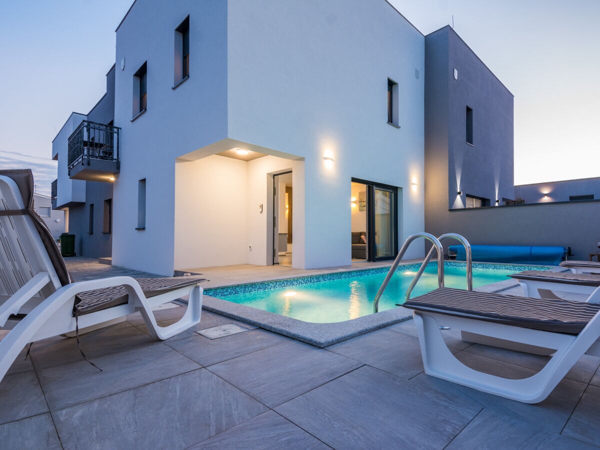 Apartment Two bedroom apartment with terrace Vir A-18522-c - Outdoor photo 2