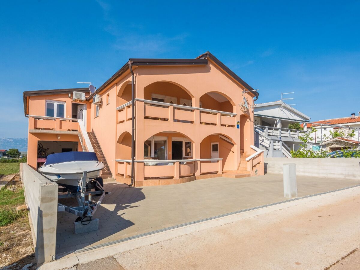 Apartment One bedroom apartment with air-conditioning Vir A-20201-a - Outdoor photo 4