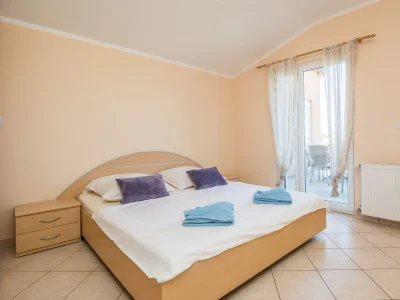 Apartment One bedroom apartment with air-conditioning Vir A-20201-a in Vir - Apartment