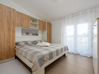 Apartment Two bedroom apartment with terrace Vir - Torovi - Vir - Pedinka, Vir A-18577-b - Outdoor photo 9