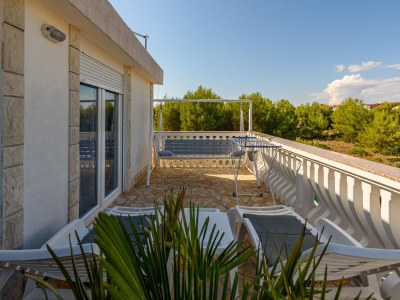 Apartment Two bedroom apartment with terrace Vir - Torovi - Vir - Pedinka, Vir A-18577-b - Outdoor photo 16