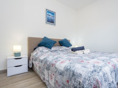 Apartment Two bedroom apartment with balcony Soline, Krk A-20895-a - Outdoor photo 9