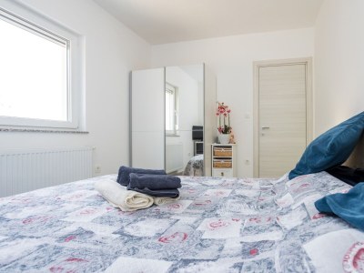 Apartment Two bedroom apartment with balcony Soline, Krk A-20895-a - Outdoor photo 11