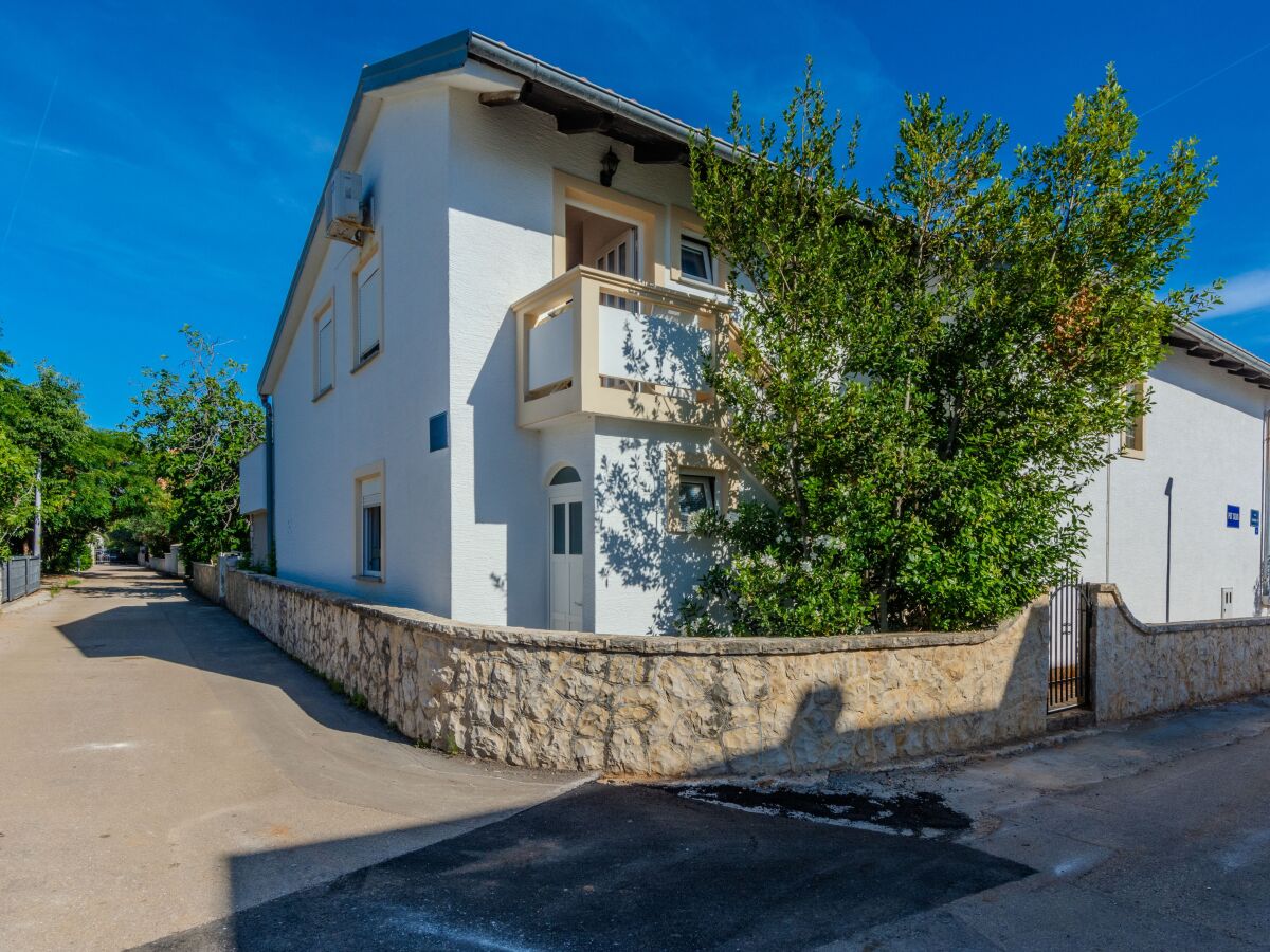 Apartment Two bedroom apartment with balcony Vir A-23519-a - Outdoor photo 2