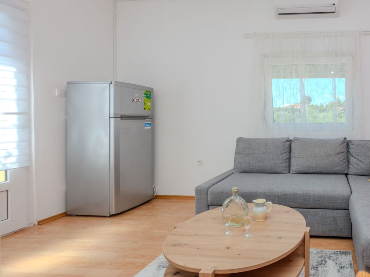 Apartment Two bedroom apartment with balcony Vir A-23519-a - Outdoor photo 4