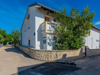 Apartment Two bedroom apartment with balcony Vir A-23519-a - Outdoor photo 2