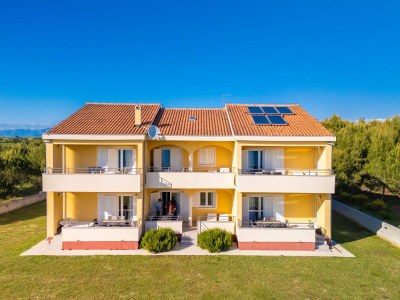 Apartment Two bedroom apartment near beach Privlaka, Zadar A-23531-c - Outdoor photo 3