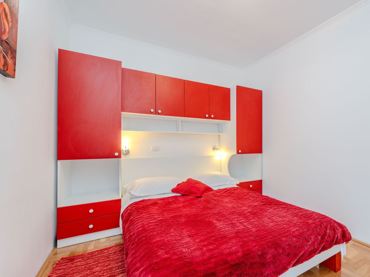 Apartment Two bedroom apartment near beach Privlaka, Zadar A-23531-d