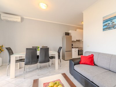 Apartment Two bedroom apartment near beach Privlaka, Zadar A-23531-d - Outdoor photo 15