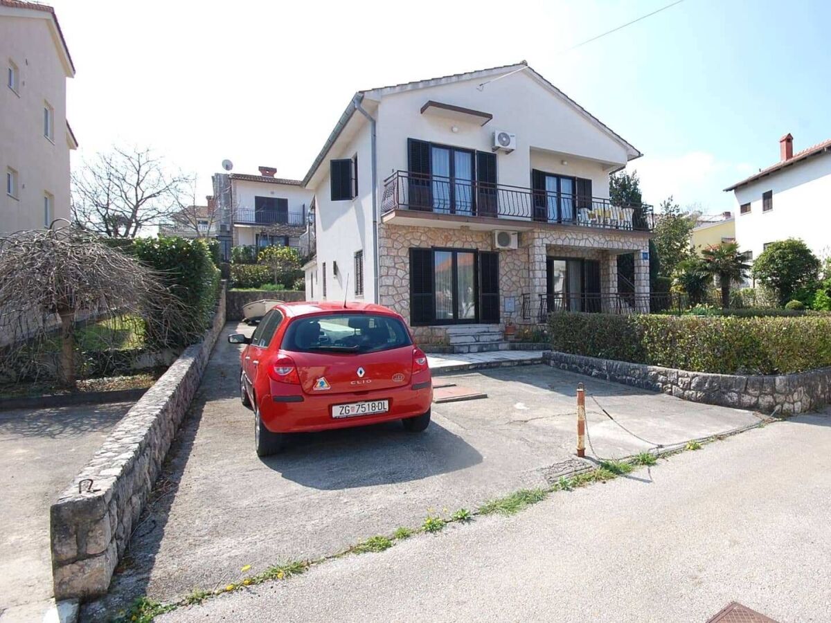 Apartment Three bedroom apartment with terrace Njivice, Krk A-21869-a - Outdoor photo 3