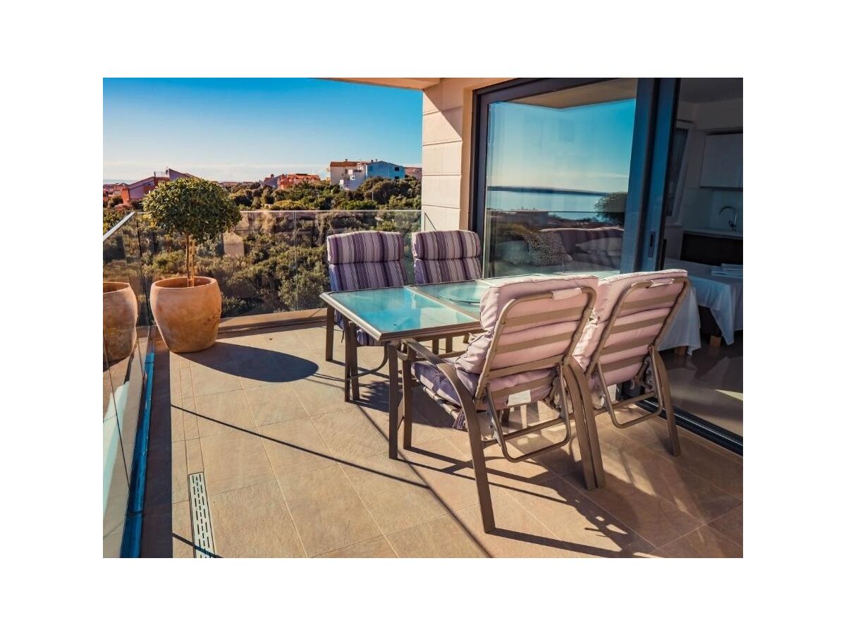 Apartment One bedroom apartment with balcony and sea view Mandre, Pag A-24196-b