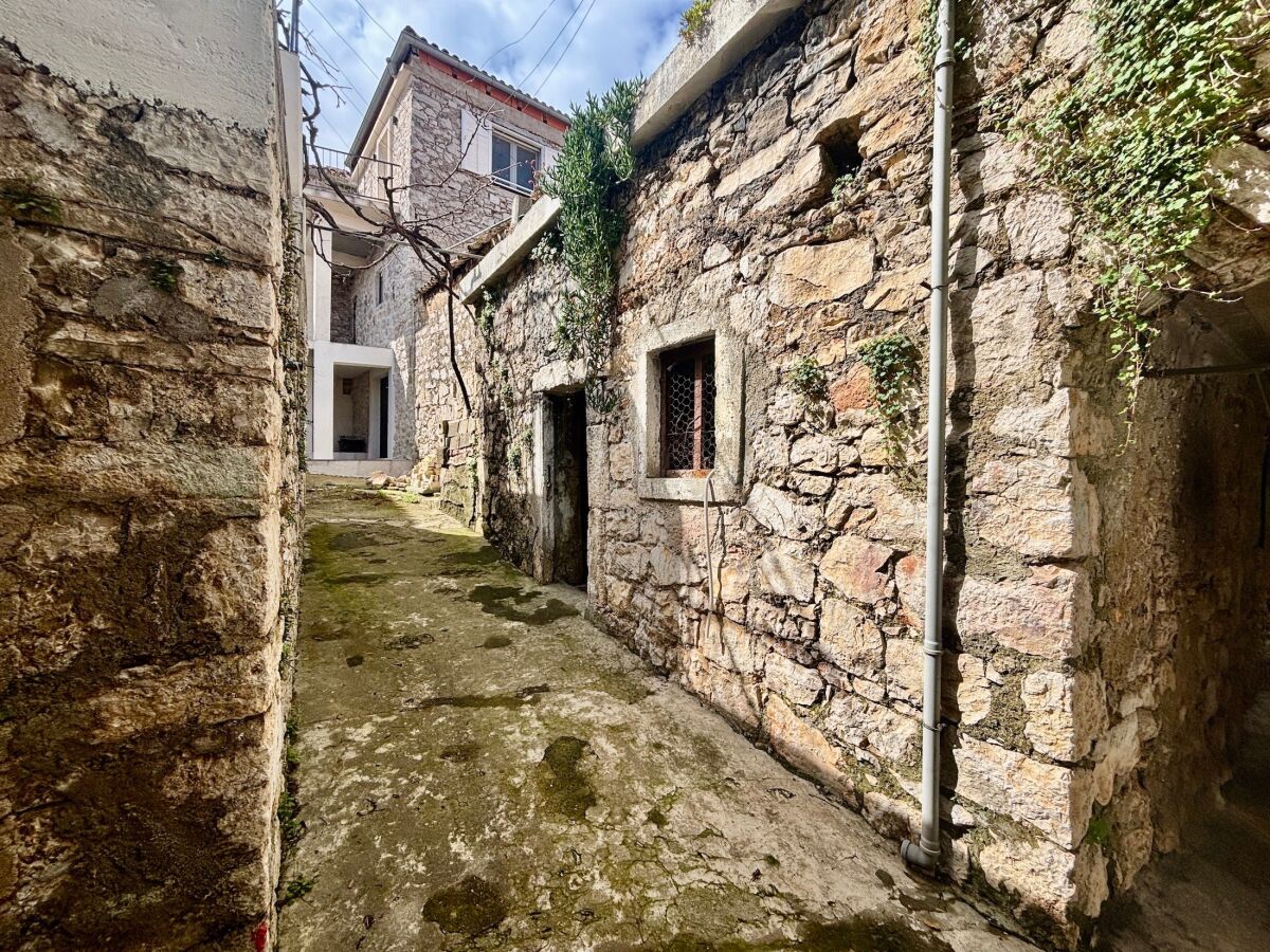 Apartment Apartments by the sea Tkon, Pašman - 24211 - Outdoor photo 5