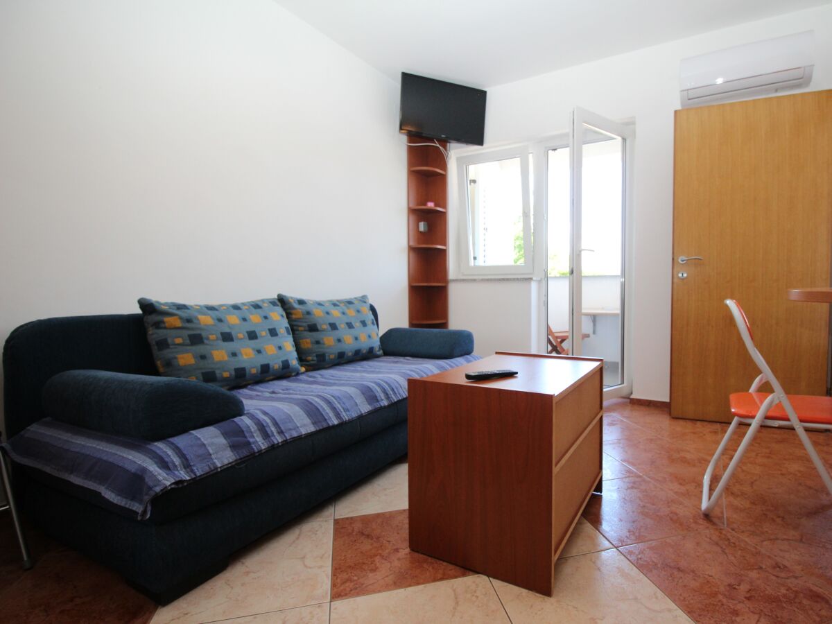 Apartment One bedroom apartment with balcony Baška, Krk A-24229-c - Outdoor photo 4