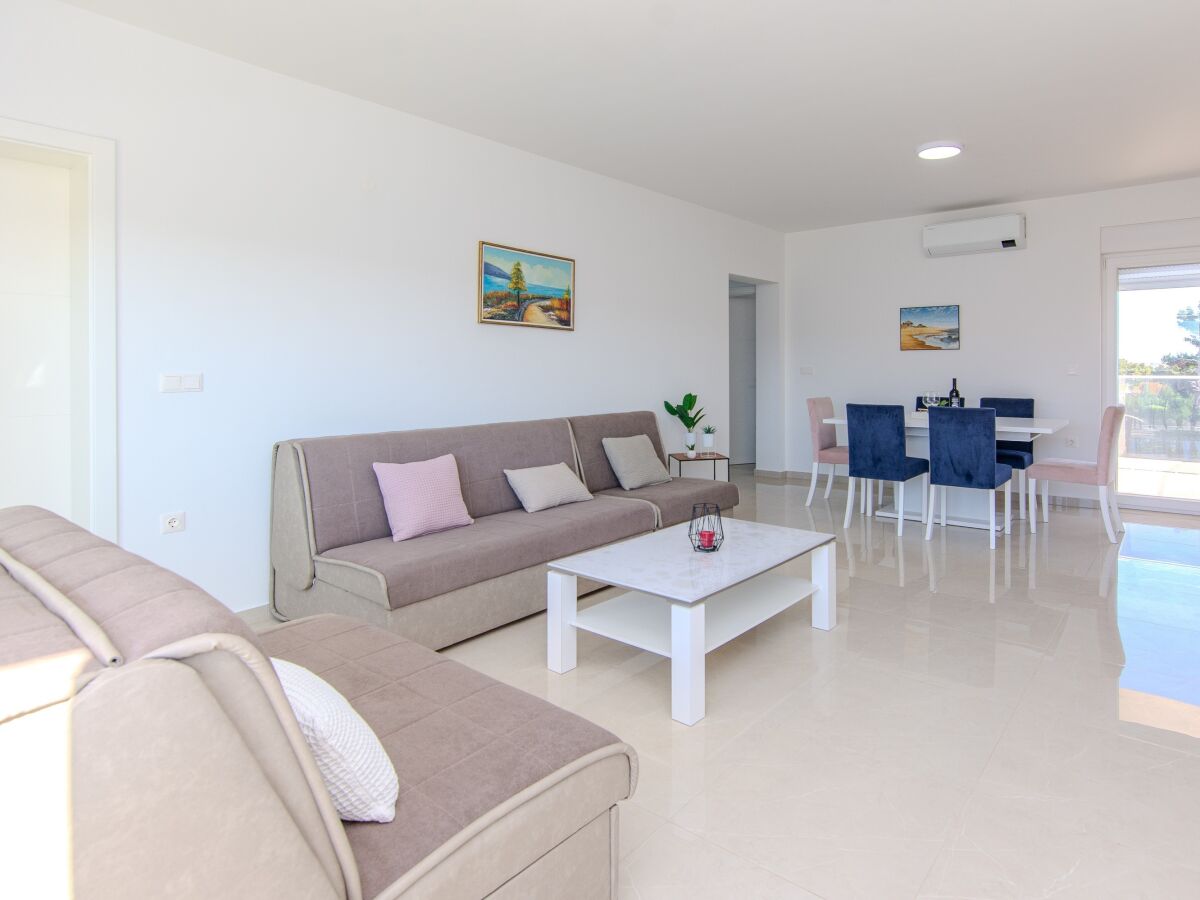 Apartment Three bedroom apartment with balcony Vir A-24307-a