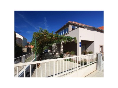 Apartment Studio flat with terrace Zablaće, Šibenik AS-24318-a - Outdoor photo 2