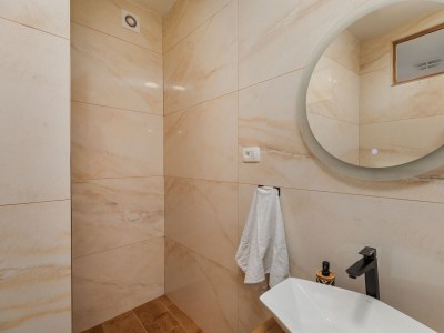 Apartment Two bedroom apartment with terrace and sea view Lokva Rogoznica, Omiš A-24321-a - Outdoor photo 28