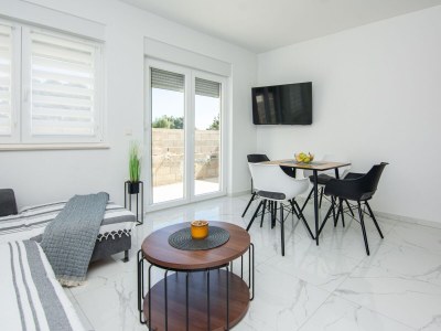 Apartment Two bedroom apartment with terrace Vir A-24331-a - Outdoor photo 5