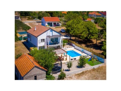 Holiday house Three bedroom house with terrace Vrpolje, Šibenik K-24345 - Outdoor photo 2