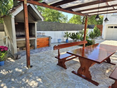 Holiday house Three bedroom house with terrace Vrpolje, Šibenik K-24345 - Outdoor photo 13