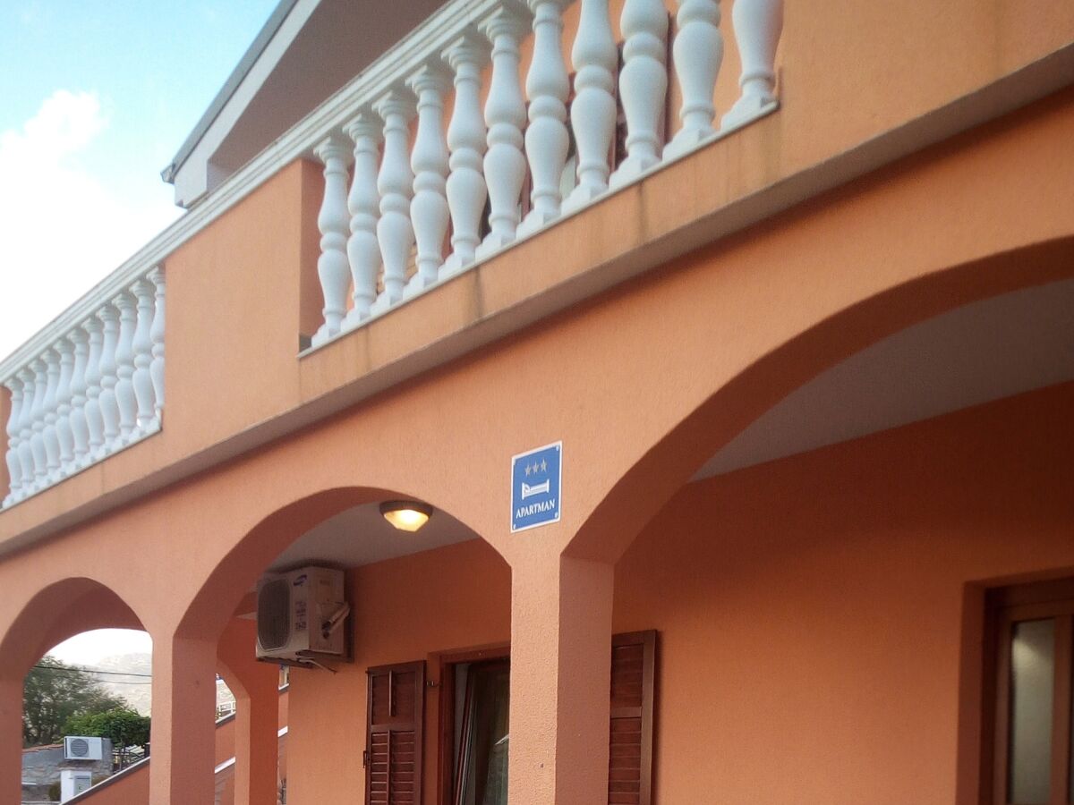 Apartment One bedroom apartment with terrace and sea view Rovanjska, Paklenica A-24348-a - Outdoor photo 5