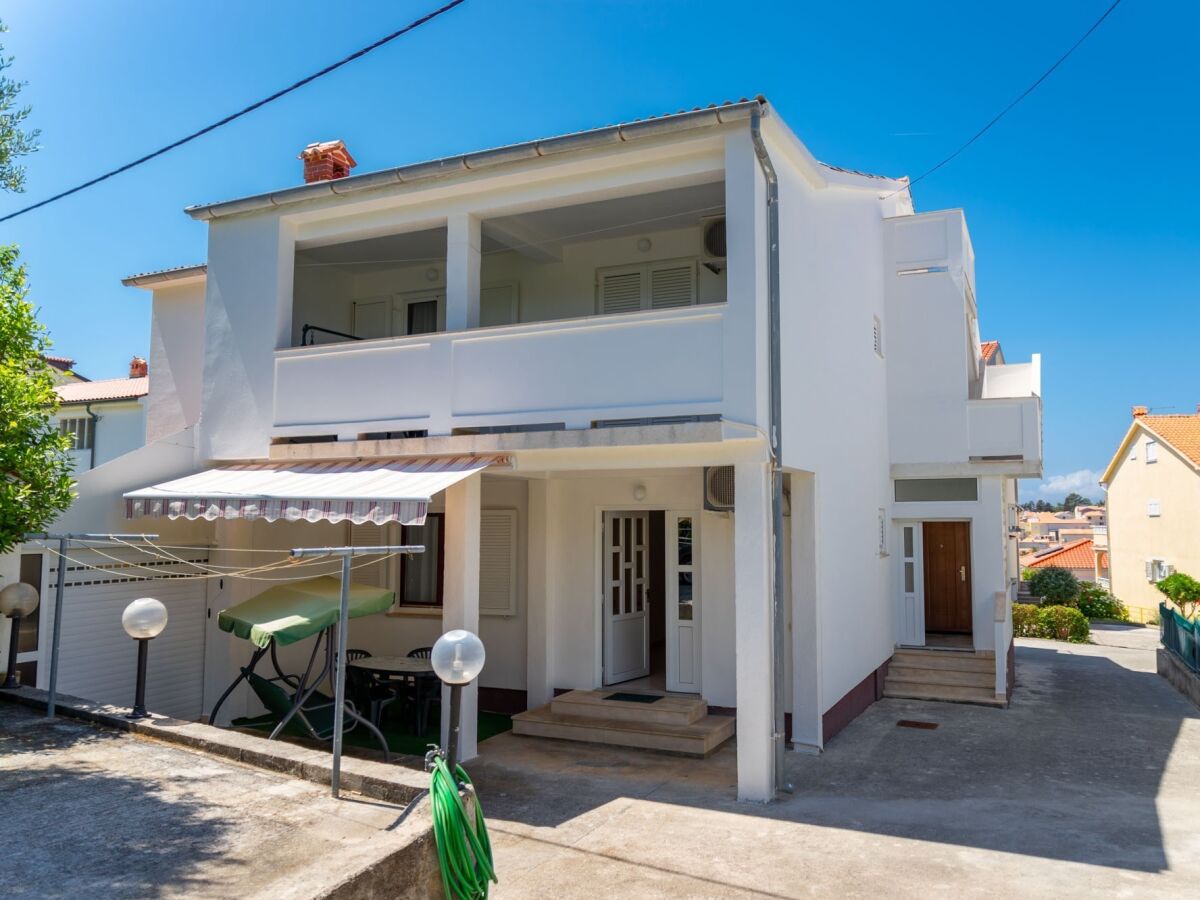 Apartment Two bedroom apartment with terrace and sea view Rab A-24367-a - Outdoor photo 3