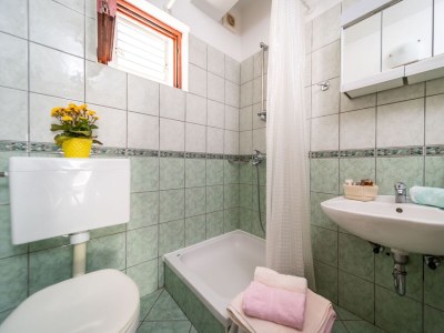 Apartment Two bedroom apartment with terrace and sea view Rab A-24367-a - Outdoor photo 20