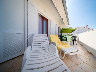 Apartment Two bedroom apartment with terrace and sea view Rab A-24367-a - Outdoor photo 25