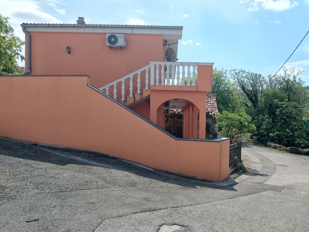 Apartment One bedroom apartment with balcony and sea view Rovanjska, Paklenica A-24348-b