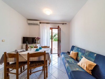 Apartment Two bedroom apartment with terrace Rab A-24367-b - Outdoor photo 8