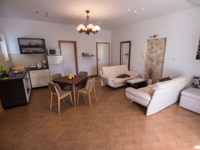 Apartment Two bedroom apartment with terrace Palit, Rab A-24376-b - Outdoor photo 8