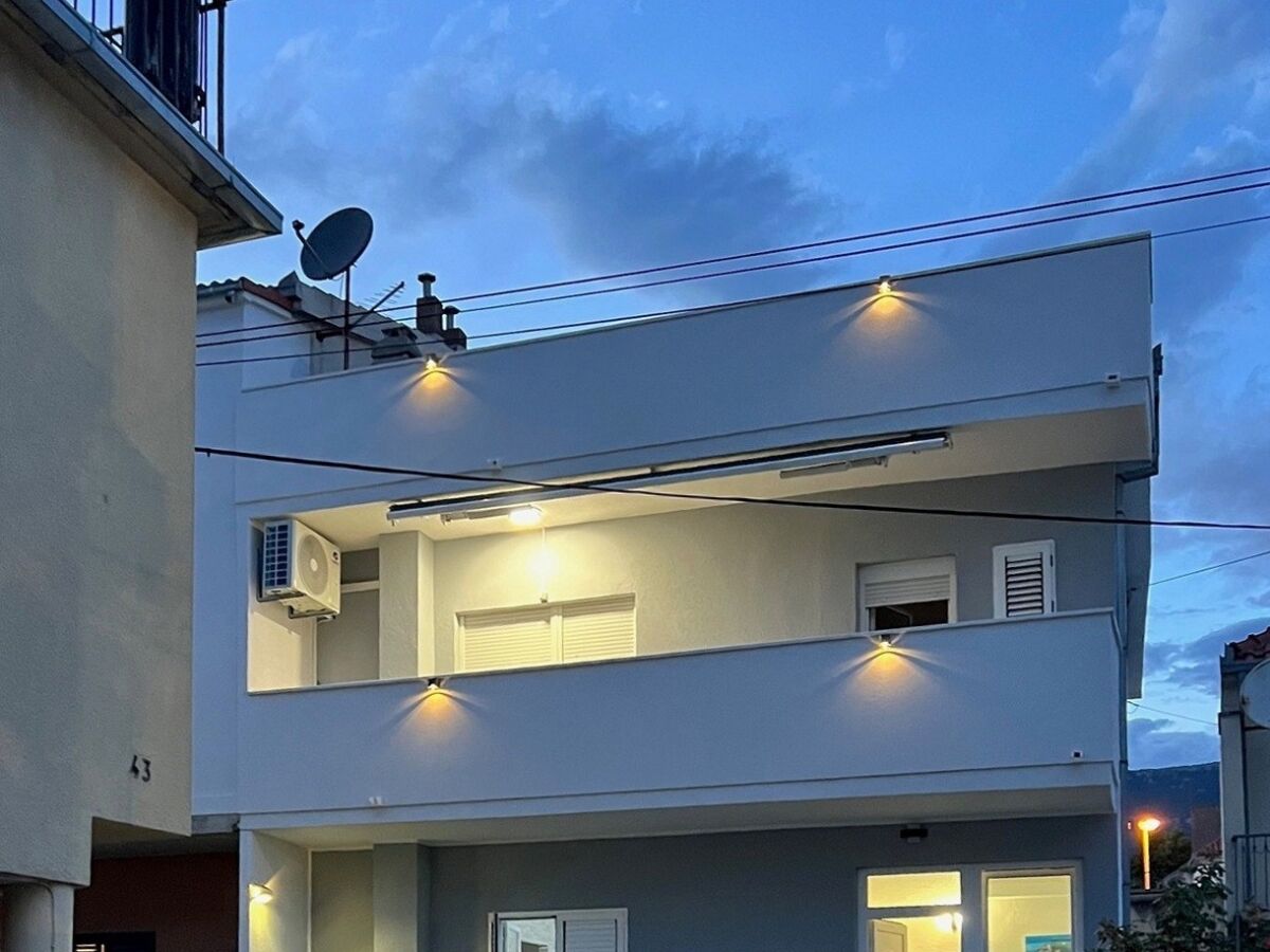 Apartment Two bedroom apartment with balcony Kaštel Stari, Kaštela A-24379-b - Outdoor photo 2