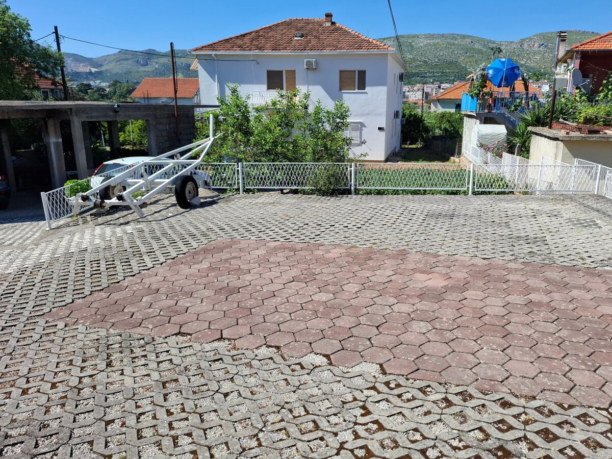 Apartment One bedroom apartment with terrace and sea view Trogir A-24405-a - Outdoor photo 4