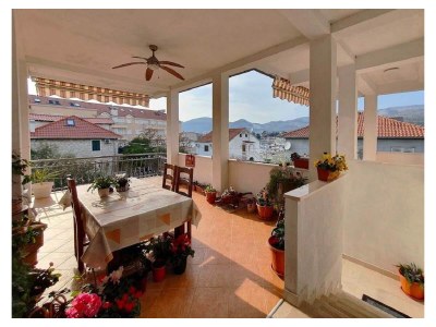 Apartment One bedroom apartment with terrace and sea view Trogir A-24405-a - Outdoor photo 13