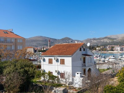 Apartment One bedroom apartment with terrace and sea view Trogir A-24405-a - Outdoor photo 17
