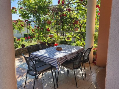 Apartment Two bedroom apartment with terrace and sea view Kaštel Stari, Kaštela A-24406-a in Kastel Stari - Apartment