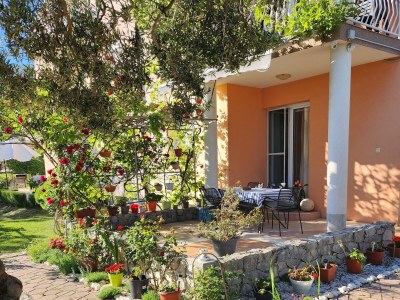 Apartment Two bedroom apartment with terrace and sea view Kaštel Stari, Kaštela A-24406-a - Outdoor photo 16