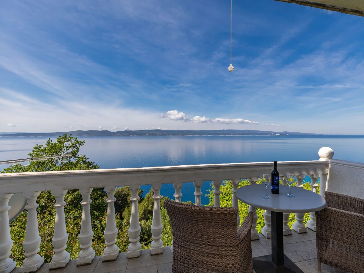 Apartment Studio flat with balcony and sea view Brela, Makarska AS-24416-a