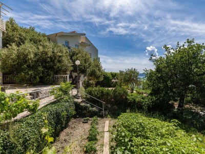 Apartment Studio flat with balcony and sea view Brela, Makarska AS-24416-a - Outdoor photo 7