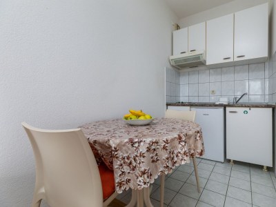 Apartment Studio flat with balcony and sea view Brela, Makarska AS-24416-a - Outdoor photo 18