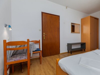 Holiday room with balcony and sea view Brela, Makarska S-24416-b - Outdoor photo 19