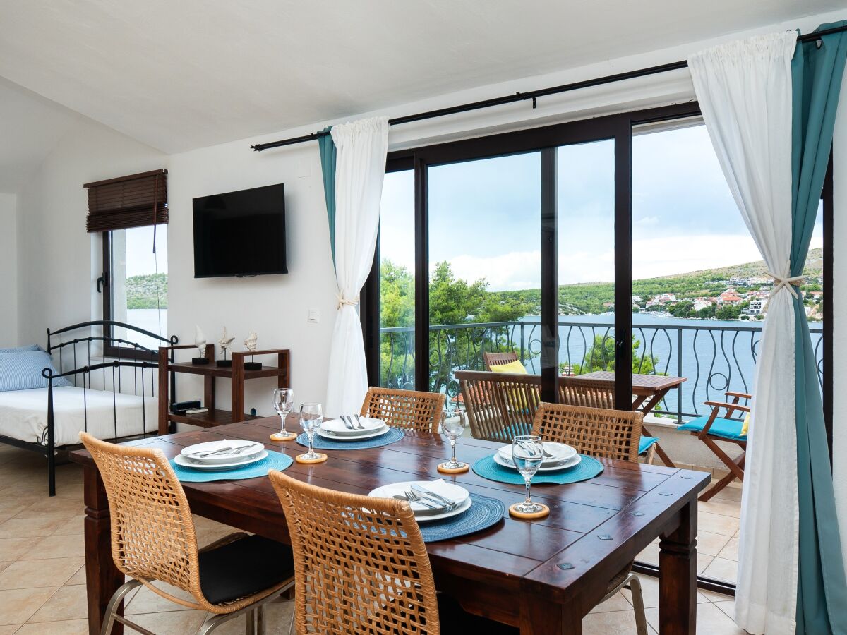 Apartment One bedroom apartment near beach Šparadići, Šibenik A-24420-a