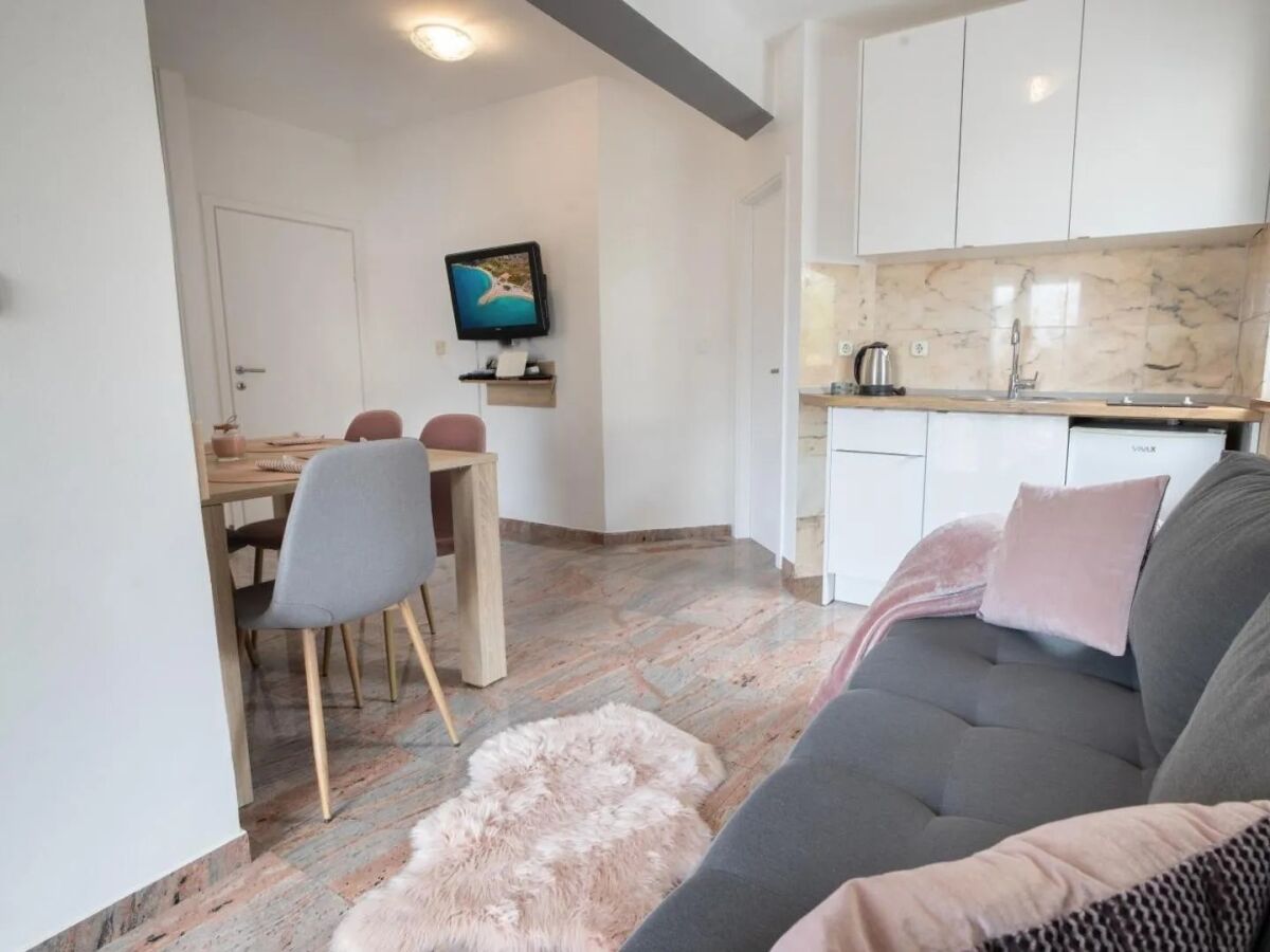 Apartment One bedroom apartment with balcony Makarska A-24438-a - Outdoor photo 4