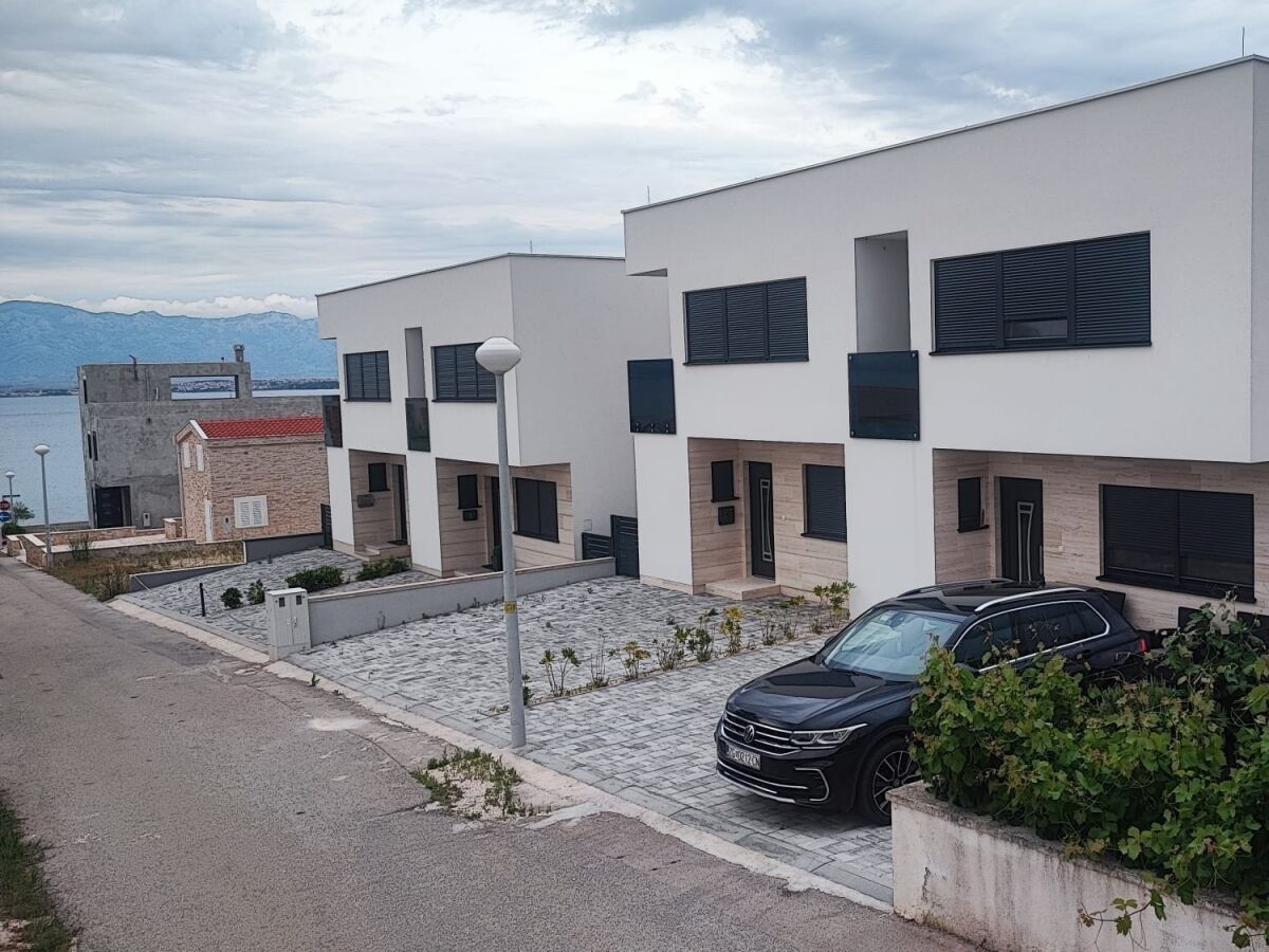 Holiday house Three bedroom house with terrace Vir - Lozice, Vir K-24443 - Outdoor photo 5