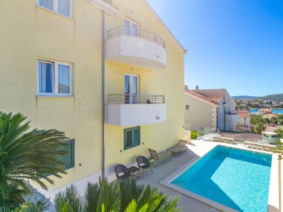 Apartment Two bedroom apartment with terrace and sea view Seget Vranjica, Trogir A-24447-b - Outdoor photo 3