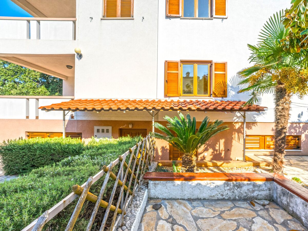 Apartment One bedroom apartment with terrace Mandre, Pag A-24492-b - Outdoor photo 2