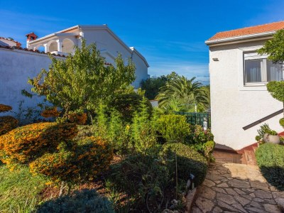 Apartment Two bedroom apartment with terrace Banjole, Pula A-14391-c - Outdoor photo 8